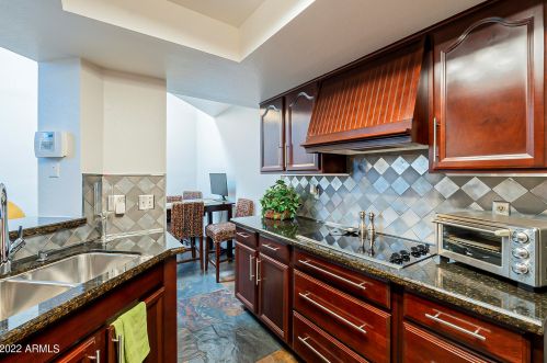 125 Beck Ln, Phoenix AZ 85032-4293 exterior