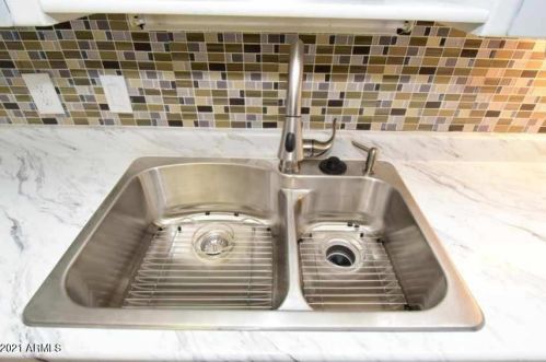 1123 El Camino Dr, Phoenix AZ 85051-4628 exterior