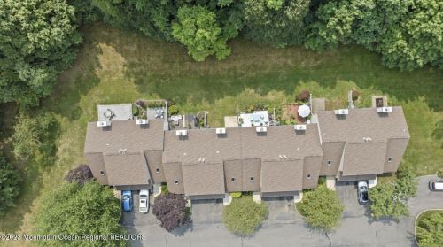 73 Wigwam Ln, Tinton Falls NJ 07724-3176 exterior