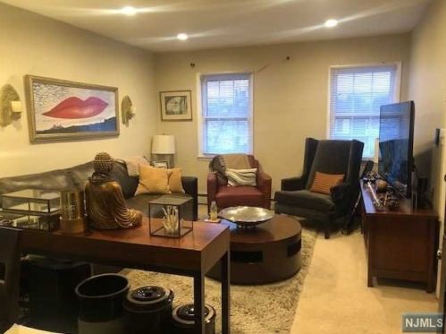 520 Davis Ave, Kearny NJ  07032-3602 exterior