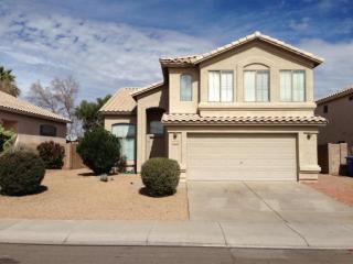 4690 Lavender Ln, Phoenix, AZ 85044-4824