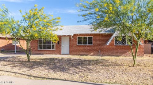 4214 Claremont St, Phoenix, AZ 85019-1422