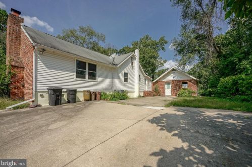 2034 Cooper St, West Deptford, NJ 08096-3813