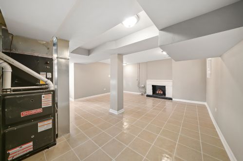 3713 Oak Park Ave, Forest View IL 60402-3902 exterior