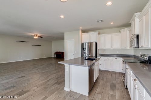 2126 Aire Libre Ave, Phoenix AZ 85022 exterior