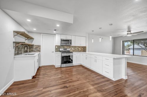 19245 17th Dr, Phoenix AZ  85027-5309 exterior