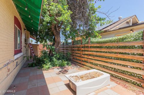 2209 Adams, Phoenix AZ 85009-5234 exterior