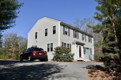 31 Alpine Rd, Plymouth, MA 02360-1901