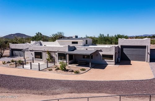 39068 15th Ave, Phoenix AZ 85086-7226 exterior