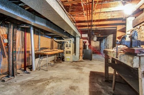 81 Lowell St, Methuen MA 01844-3615 exterior