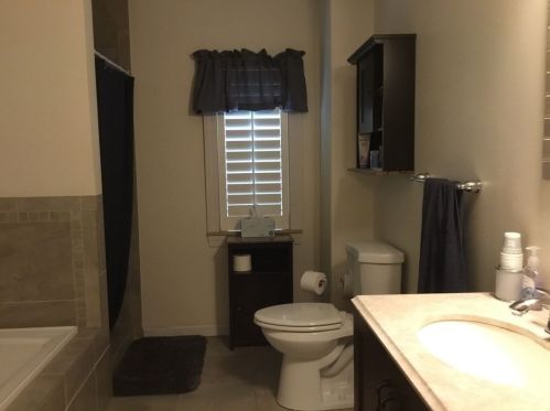 49 Pleasant St, Montgomery MA 01085-3736 exterior