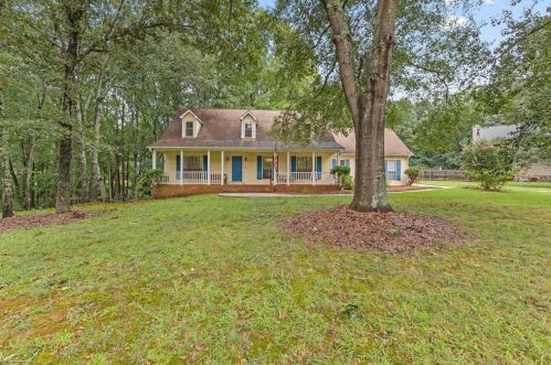 110 Pond Dr, Stockbridge GA 30281-5192 exterior