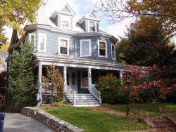 28 Hyde St, Newton, MA 02461-1204