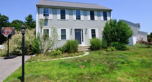 1014 Dighton Woods Cir, Dighton, MA 02715-1165