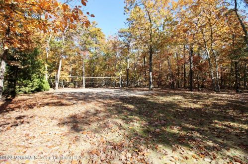 1062 Lakehurst Ave, Jackson Twp NJ 08527-5250 exterior