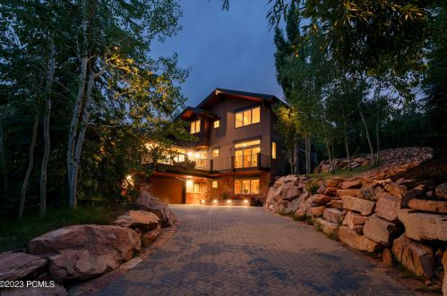 2068 Mahre Dr, Park City UT 84098-8508 exterior