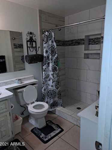 2004 61 St, Phoenix AZ 85033-1714 exterior