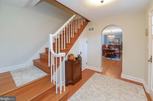 645 Kings Hwy, West Deptford NJ 08096-3129 exterior