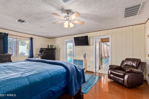 3736 Charter Oak Rd, Phoenix AZ 85032-7452 exterior