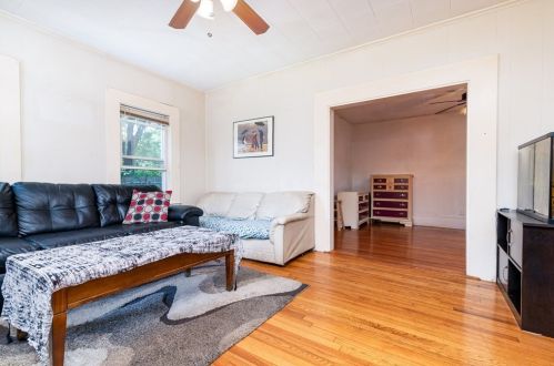 10 Carroll St, Weymouth MA 02189-1211 exterior