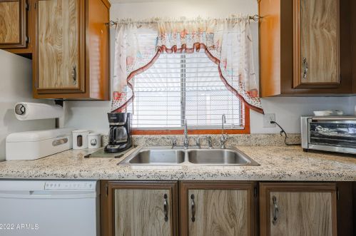 19410 25 St, Phoenix AZ 85008-4914 exterior