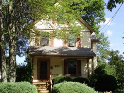 261 Webster St, Newton, MA 02466-2105