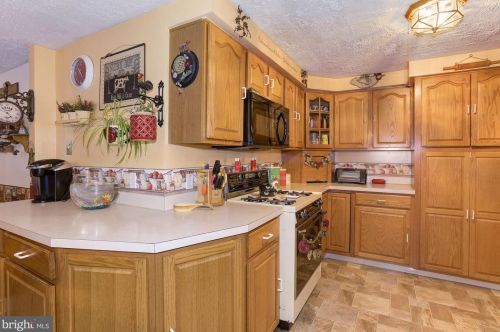 420 Pennsylvania Ave, West Deptford NJ 08063-1223 exterior