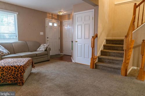 128 Mt Vernon Ct, West Deptford NJ 08096-6895 exterior