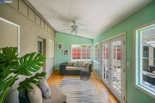 2165 Bradhoff Ave, San Leandro CA 94577-6119 exterior