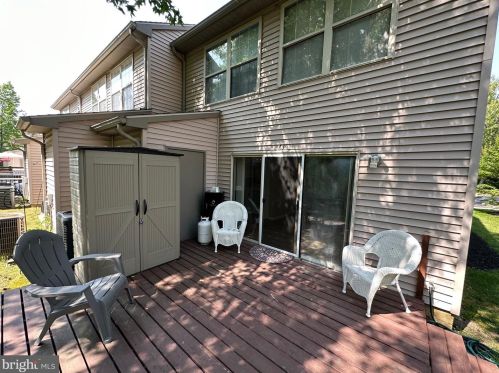 63 Woodbrook Dr, West Deptford NJ  08051-2115 exterior