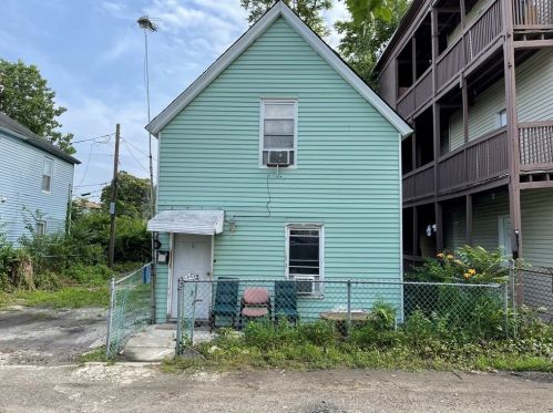 1 Mason Ct, Worcester, MA 01610-3205