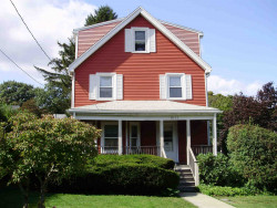 1617 Washington St, Newton, MA 02465-2229