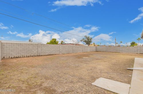 3320 Claire Dr, Phoenix AZ 85032-4933 exterior