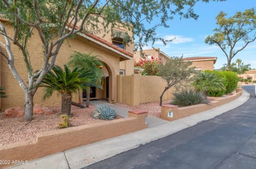 10426 11th St, Phoenix AZ  85020-8537 exterior