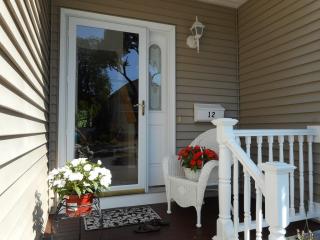 12 Phillips St, Leominster, MA 01453-4000