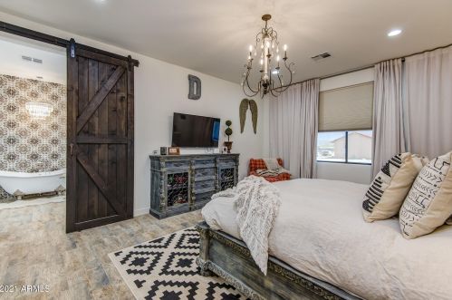 35205 3rd Ave, Phoenix AZ 85027-5908 exterior