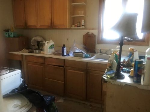 230 Rdg St, Fall River MA 02721-1717 exterior