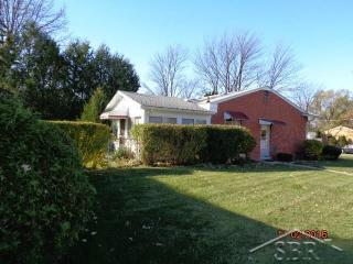 4859 Thornehurst Pl, Saginaw MI  48603-3813 exterior