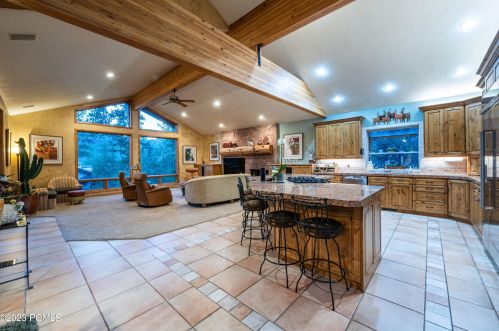 2068 Mahre Dr, Park City UT 84098-8508 exterior