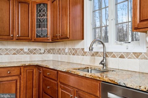 71 Mill Ln, Columbus NJ 08022-1940 exterior