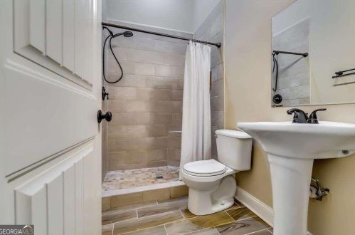 2404 Wild Oak Ct, Stockbridge GA 30281-9210 exterior