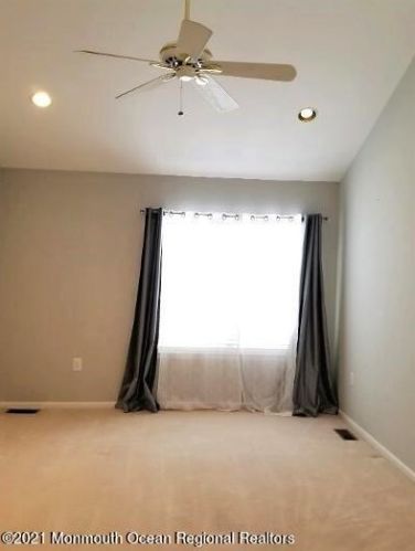 19 Charles Ct, Tinton Falls NJ 07712-7941 exterior