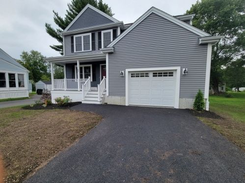 63 Shores St, Taunton, MA 02780-2947