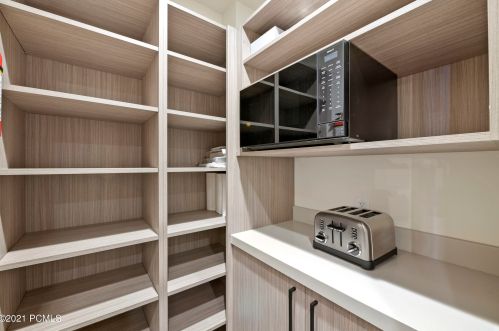 1231 Lowell Ave, Park City UT 84060-5115 exterior