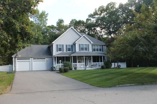 23 Arrowwood St, Methuen MA  01844-1488 exterior