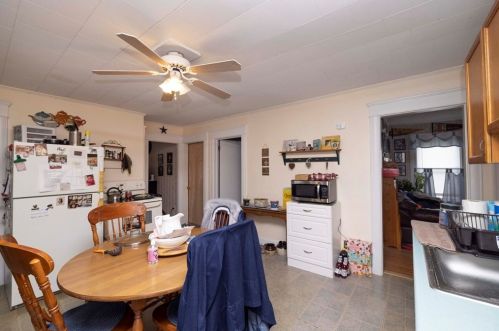 11 Waverly St, Taunton MA 02780-1420 exterior