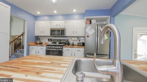 23 Lauderdale Rd, West Deptford NJ 08096-3938 exterior