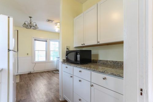 29 Fairview St, Dedham MA 02026-3254 exterior