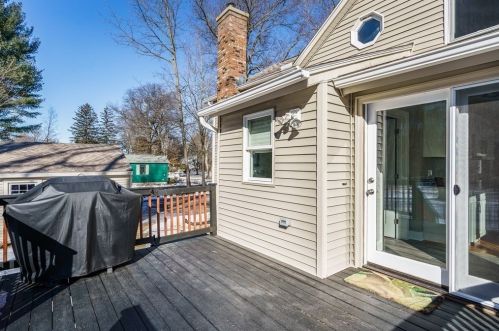 62 Hadley St, South Hadley MA  01075-1023 exterior