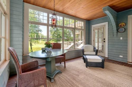 48 Windsor Rd, Newton MA 02468-1505 exterior